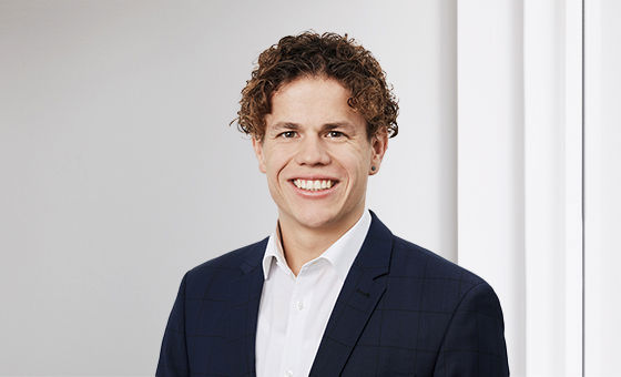 Portraitfoto von Nico Zünd, bei der St.Galler Kantonalbank