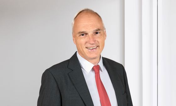 Portraitfoto von Roger Mettier, Senior Kundenberater Private Banking bei der St.Galler Kantonalbank