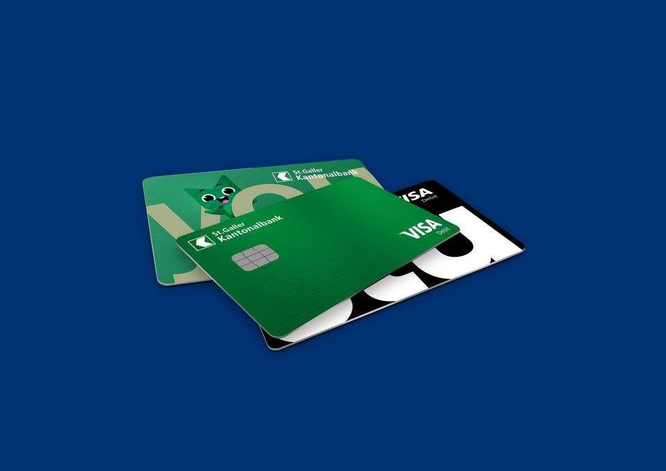 Drei Visa Debit Karten auf einen Blick; die Visa Debit, Visa Debit Stu und die Visa Debit You.