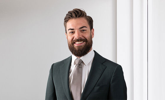 Portraitfoto von Nicola Guntersweiler, Portfolio Manager bei der St.Galler Kantonalbank